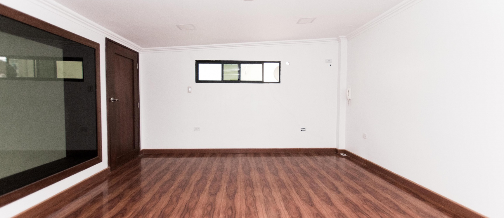 Moderno Penthouse de dos pisos en alquiler ubicado en Kennedy Norte GeoBienes - Moderno Penthouse de dos pisos en alquiler ubicado en Kennedy Norte - Plusvalia Guayaquil Casas de venta y alquiler Inmobiliaria Ecuador