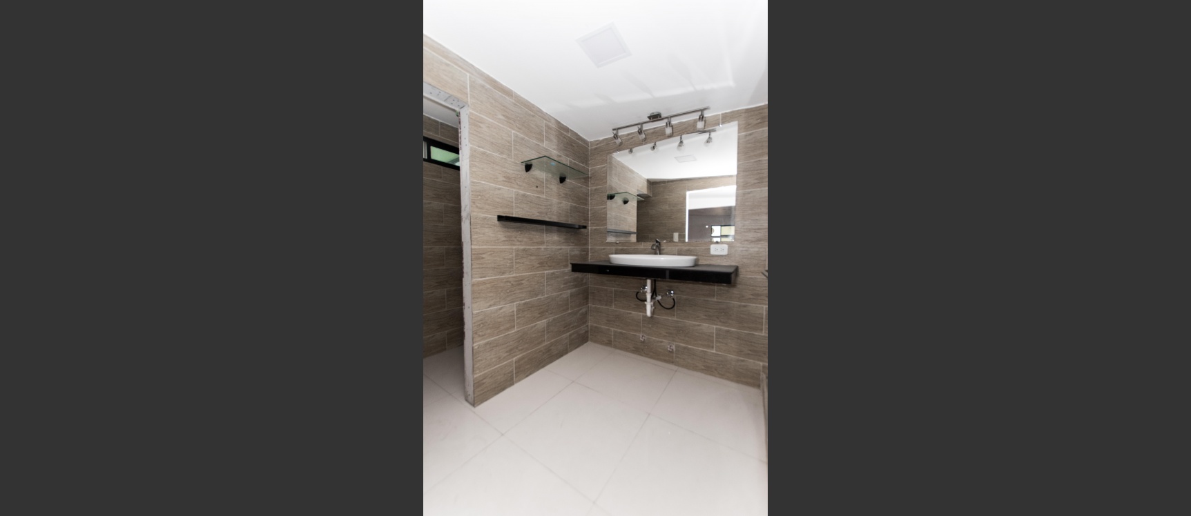 Moderno Penthouse de dos pisos en alquiler ubicado en Kennedy Norte GeoBienes - Moderno Penthouse de dos pisos en alquiler ubicado en Kennedy Norte - Plusvalia Guayaquil Casas de venta y alquiler Inmobiliaria Ecuador