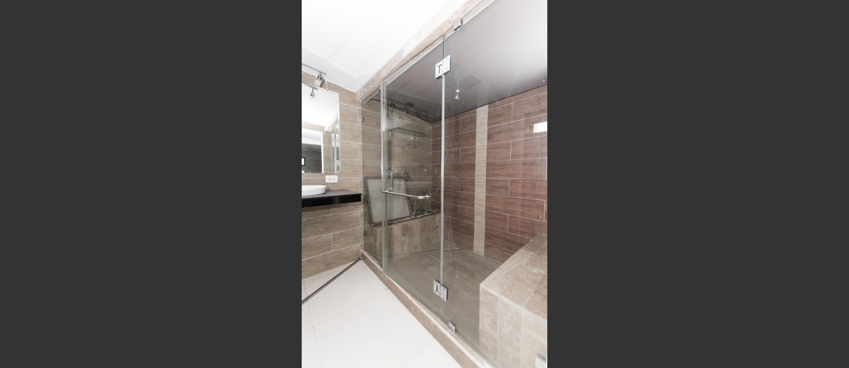 Moderno Penthouse de dos pisos en alquiler ubicado en Kennedy Norte GeoBienes - Moderno Penthouse de dos pisos en alquiler ubicado en Kennedy Norte - Plusvalia Guayaquil Casas de venta y alquiler Inmobiliaria Ecuador
