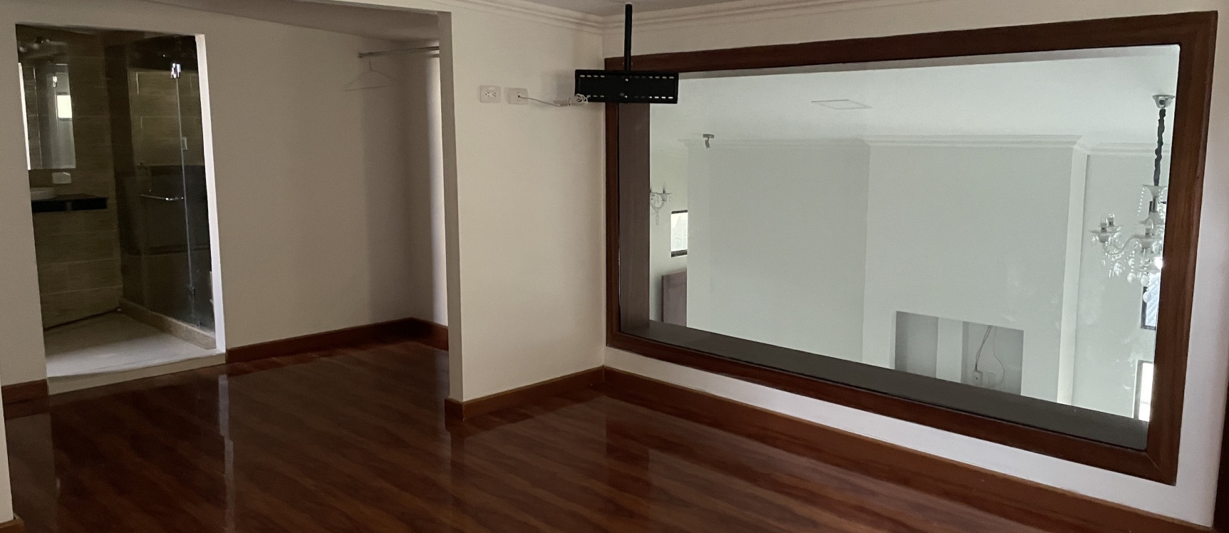 Moderno Penthouse de dos pisos en alquiler ubicado en Kennedy Norte GeoBienes - Moderno Penthouse de dos pisos en alquiler ubicado en Kennedy Norte - Plusvalia Guayaquil Casas de venta y alquiler Inmobiliaria Ecuador