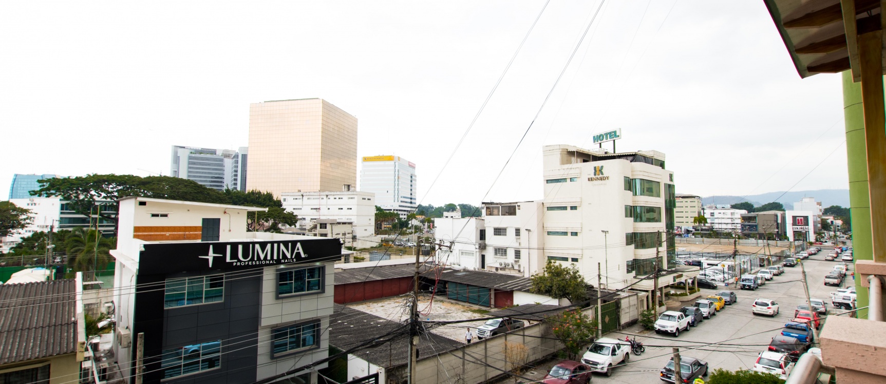 GeoBienes - Moderno Penthouse de dos pisos en alquiler ubicado en Kennedy Norte - Plusvalia Guayaquil Casas de venta y alquiler Inmobiliaria Ecuador