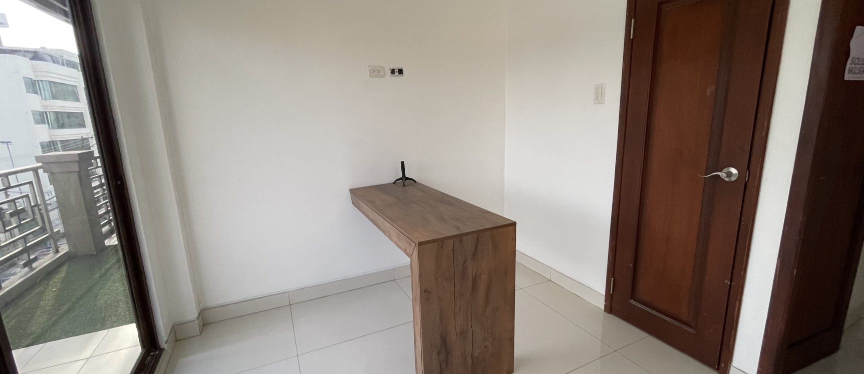 Moderno Penthouse de dos pisos en alquiler ubicado en Kennedy Norte GeoBienes - Moderno Penthouse de dos pisos en alquiler ubicado en Kennedy Norte - Plusvalia Guayaquil Casas de venta y alquiler Inmobiliaria Ecuador