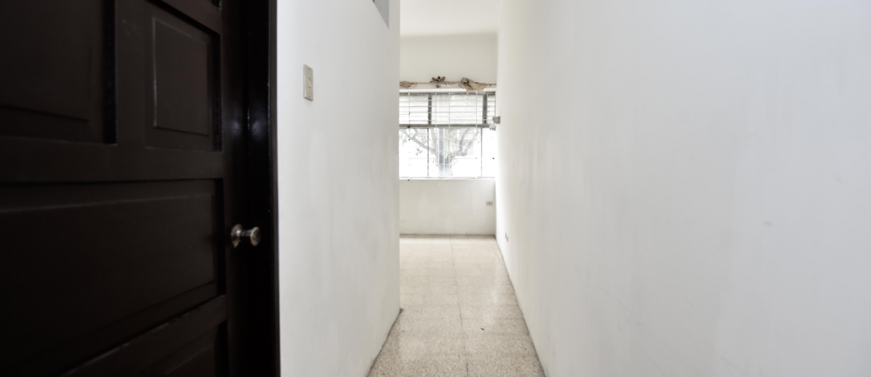 Oficina alquiler ubicado en el Centro de Guayaquil GeoBienes - Oficina alquiler ubicado en el Centro de Guayaquil - Plusvalia Guayaquil Casas de venta y alquiler Inmobiliaria Ecuador