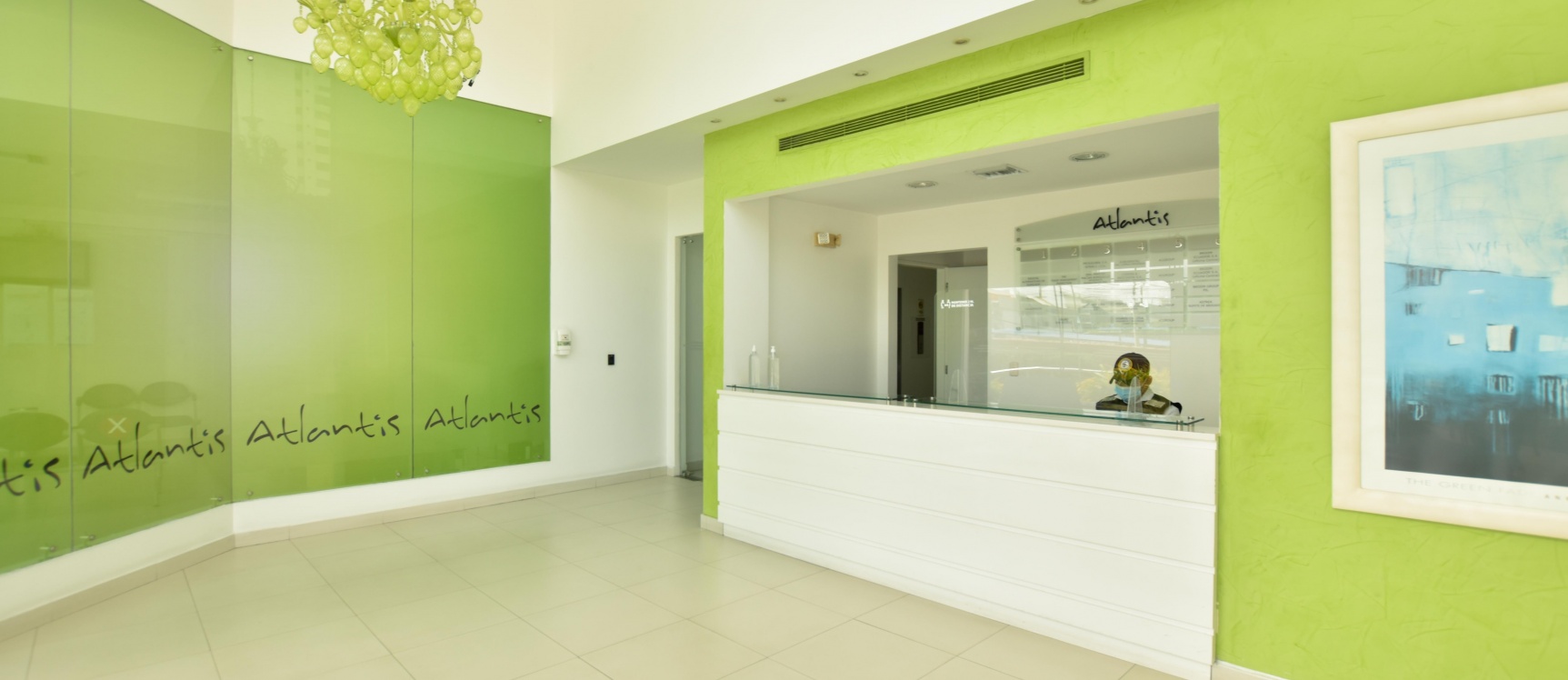 Oficina amoblada en alquiler ubicada en el Edificio Atlantis GeoBienes - Oficina amoblada en venta ubicada en el Edificio Atlantis - Plusvalia Guayaquil Casas de venta y alquiler Inmobiliaria Ecuador