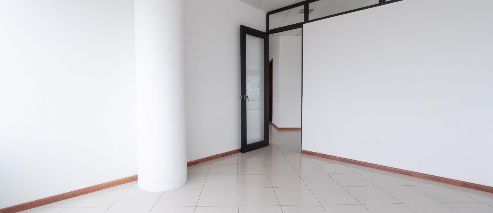 GeoBienes - Oficina corporativa en alquiler en Edificio Classic, Albán Borja, Guayaquil - Plusvalia Guayaquil Casas de venta y alquiler Inmobiliaria Ecuador