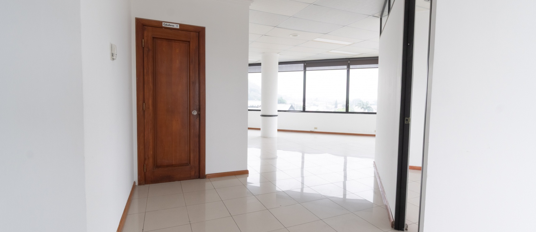 GeoBienes - Oficina corporativa en alquiler en Edificio Classic, Albán Borja, Guayaquil - Plusvalia Guayaquil Casas de venta y alquiler Inmobiliaria Ecuador