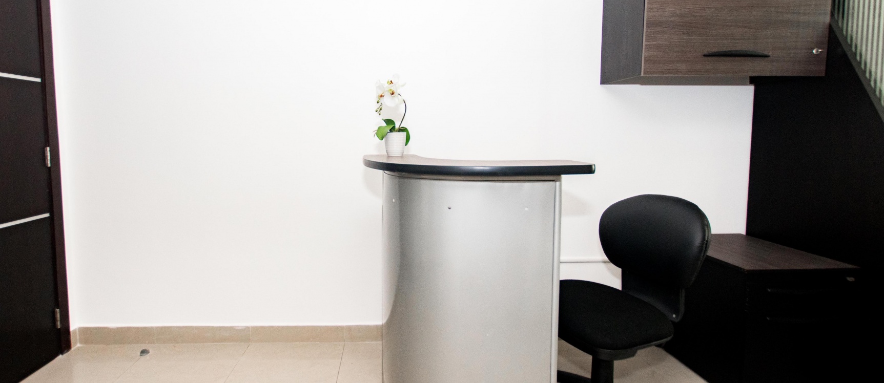 Oficina de estreno amoblada en Parque Empresarial Colón - Norte Guayaquil GeoBienes - Oficina amoblada de 35m2 en Parque Empresarial Colón - Norte Guayaquil - Plusvalia Guayaquil Casas de venta y alquiler Inmobiliaria Ecuador