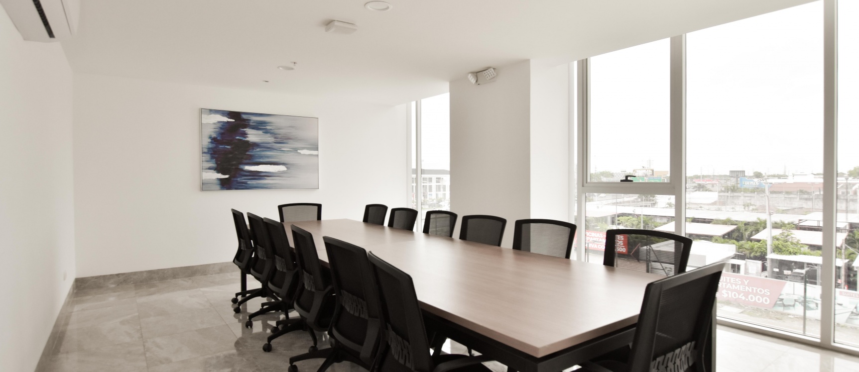 Oficina de estreno en alquiler en Edificio Platinum Business Center I GeoBienes - Oficina de estreno en alquiler en Edificio Platinum Business Center I - Plusvalia Guayaquil Casas de venta y alquiler Inmobiliaria Ecuador