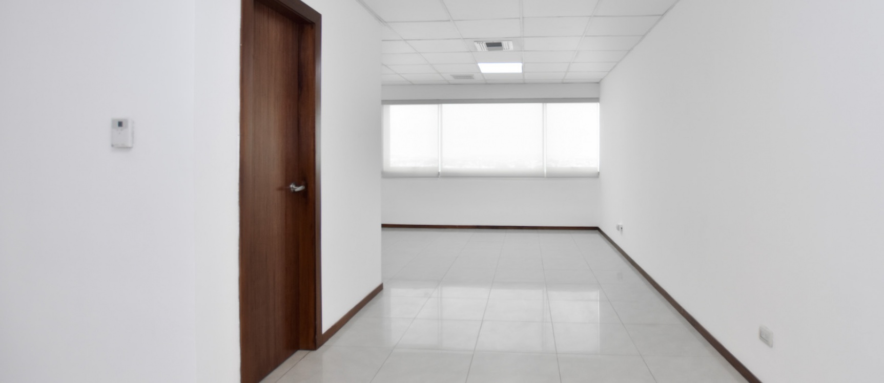 Oficina de oportunidad en alquiler ubicada en el Edificio Trade Building GeoBienes - Oficina de oportunidad en alquiler ubicada en el Edificio Trade Building - Plusvalia Guayaquil Casas de venta y alquiler Inmobiliaria Ecuador