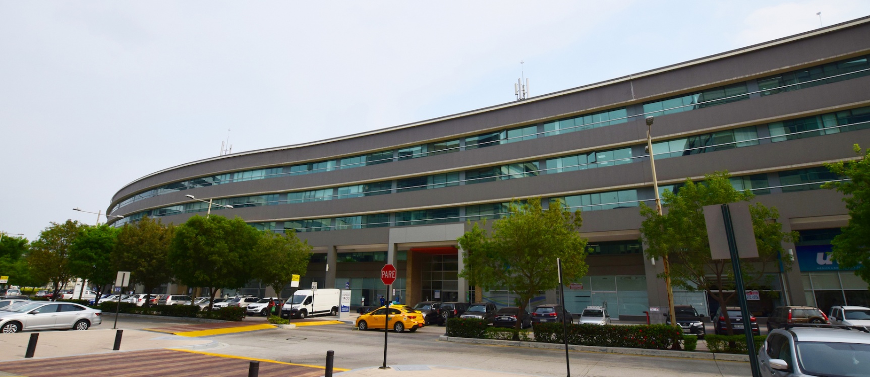 Oficina en alquile en el Parque Empresarial Colon, Norte de Guayaquil GeoBienes - Oficina en alquile en el Parque Empresarial Colón, Norte de Guayaquil - Plusvalia Guayaquil Casas de venta y alquiler Inmobiliaria Ecuador