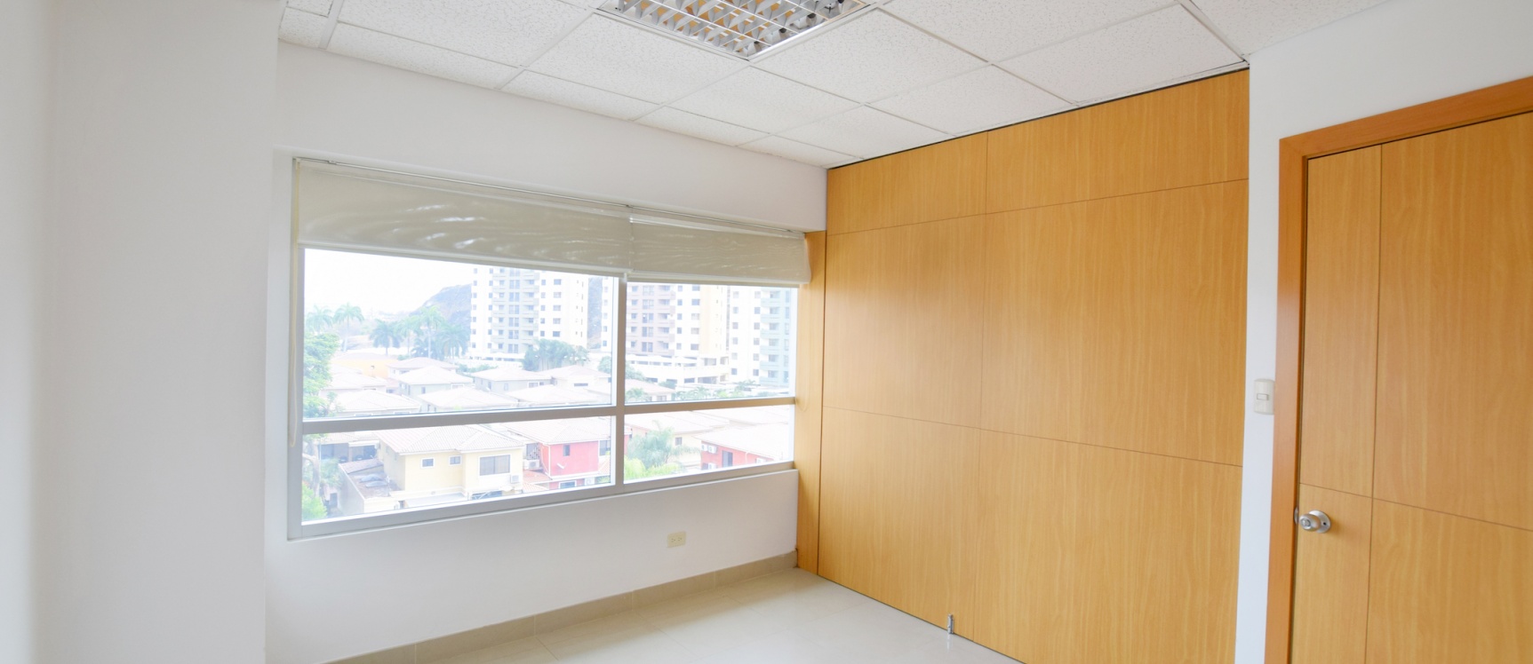 Oficina en alquile en el Parque Empresarial Colon, Norte de Guayaquil GeoBienes - Oficina en alquile en el Parque Empresarial Colón, Norte de Guayaquil - Plusvalia Guayaquil Casas de venta y alquiler Inmobiliaria Ecuador