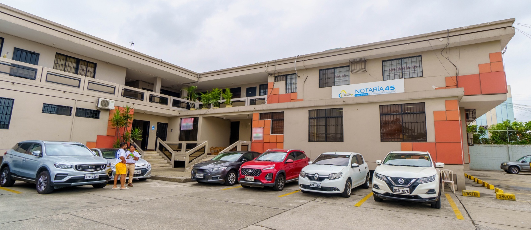 Oficina en alquiler amoblada ubicada en Edificio Bucanero, norte de Guayaquil GeoBienes - Oficina en alquiler amoblada ubicada en Edificio Bucanero, norte de Guayaquil - Plusvalia Guayaquil Casas de venta y alquiler Inmobiliaria Ecuador