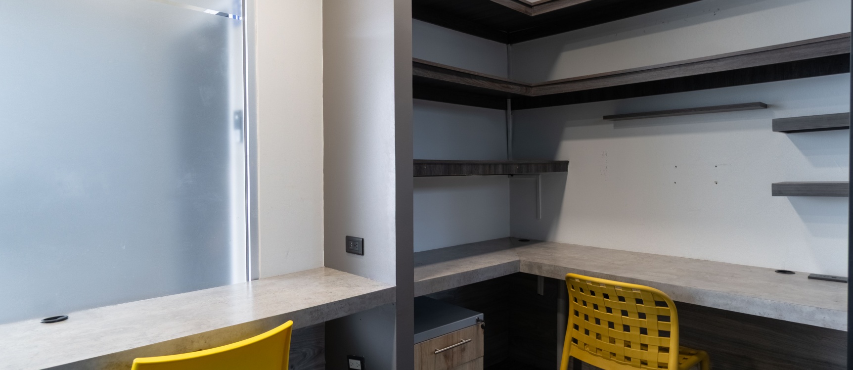 GeoBienes - Oficina en alquiler con acabados de lujo en el Centro Comercial Neo Center, Guayaquil - Plusvalia Guayaquil Casas de venta y alquiler Inmobiliaria Ecuador