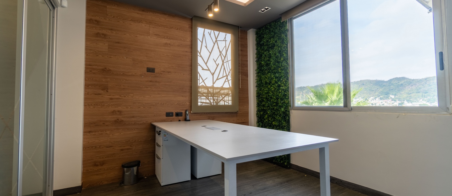 GeoBienes - Oficina en alquiler con acabados de lujo en el Centro Comercial Neo Center, Guayaquil - Plusvalia Guayaquil Casas de venta y alquiler Inmobiliaria Ecuador