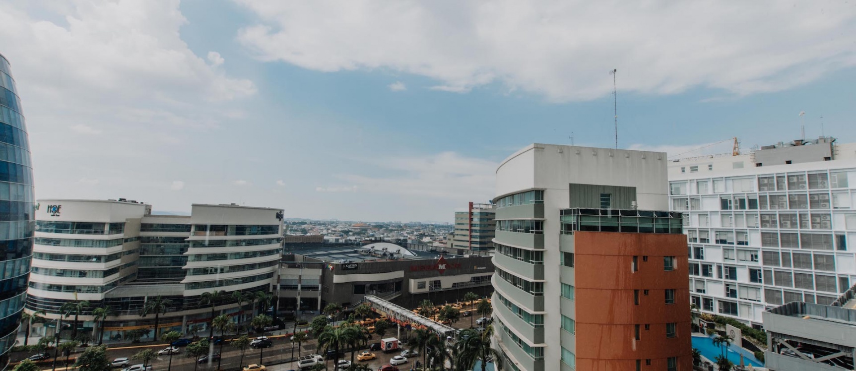Oficina en alquiler Edificio Equilibrium, zona Mall del Sol, Norte de Guayaquil GeoBienes - Oficina en alquiler Edificio Equilibrium, zona Mall del Sol, Norte de Guayaquil - Plusvalia Guayaquil Casas de venta y alquiler Inmobiliaria Ecuador