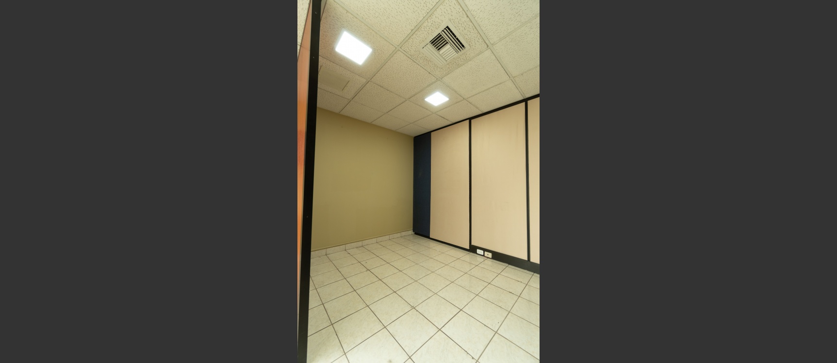 Oficina en Alquiler Edificio Nobis, Norte de Guayaquil GeoBienes - Oficina en Alquiler Edificio Nobis, Norte de Guayaquil - Plusvalia Guayaquil Casas de venta y alquiler Inmobiliaria Ecuador