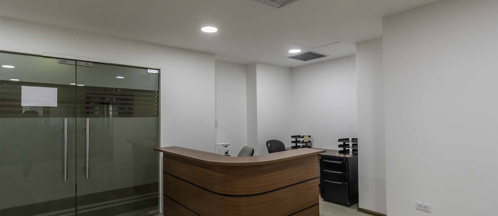 Oficina en alquiler Edificio Trade Building , Norte de Guayaquil GeoBienes - Oficina en alquiler Edificio Trade Building , Norte de Guayaquil - Plusvalia Guayaquil Casas de venta y alquiler Inmobiliaria Ecuador