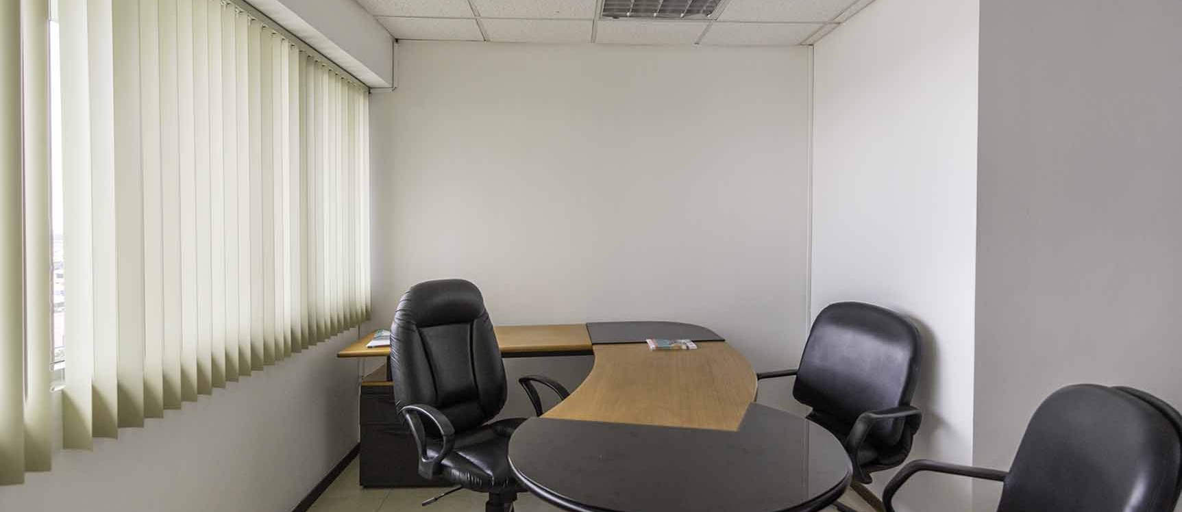 Oficina en alquiler Edificio Trade Building , Norte de Guayaquil GeoBienes - Oficina en alquiler Edificio Trade Building, Norte de Guayaquil - Plusvalia Guayaquil Casas de venta y alquiler Inmobiliaria Ecuador