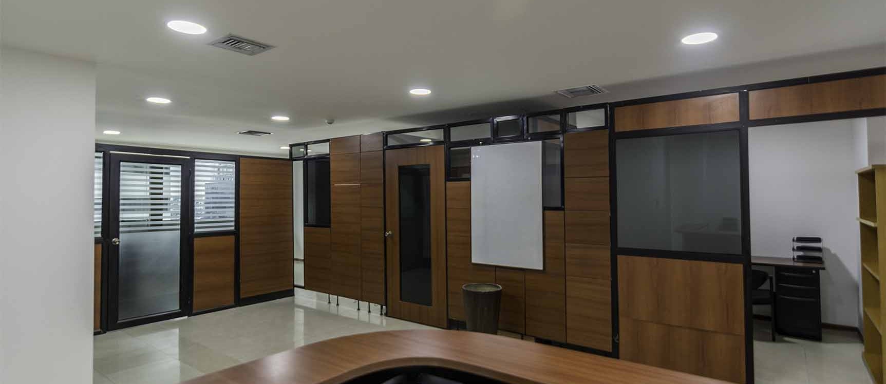 Oficina en alquiler Edificio Trade Building , Norte de Guayaquil GeoBienes - Oficina en alquiler Edificio Trade Building , Norte de Guayaquil - Plusvalia Guayaquil Casas de venta y alquiler Inmobiliaria Ecuador