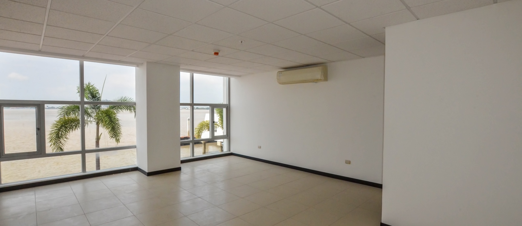 GeoBienes - Oficina en alquiler en Bellini sector centro de Guayaquil - Plusvalia Guayaquil Casas de venta y alquiler Inmobiliaria Ecuador