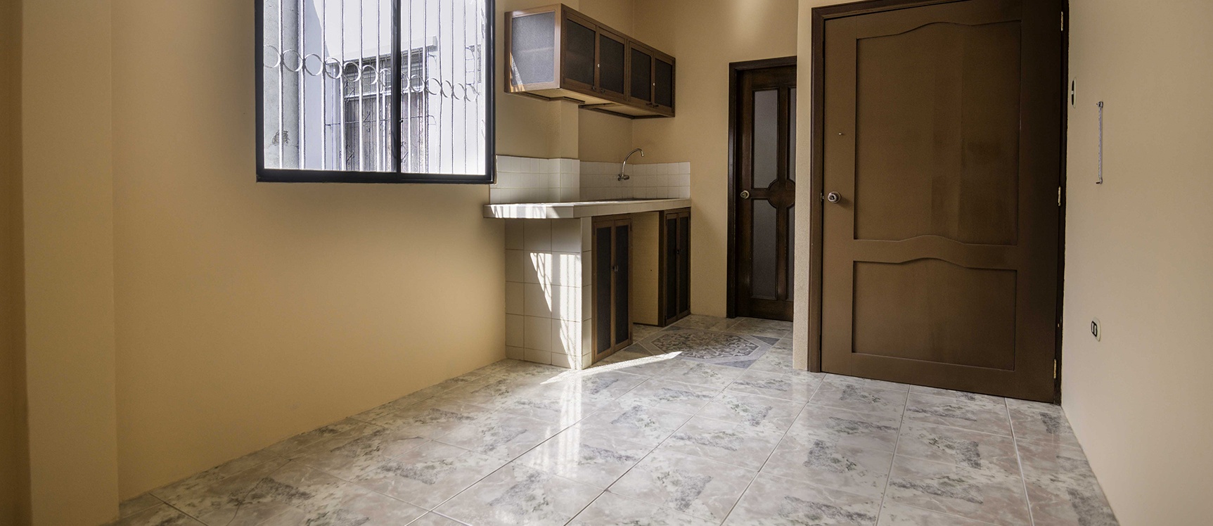 Oficina en alquiler en Cdla. Bolivariana centro de Guayaquil GeoBienes - Oficina en alquiler en Cdla. Bolivariana centro de Guayaquil - Plusvalia Guayaquil Casas de venta y alquiler Inmobiliaria Ecuador