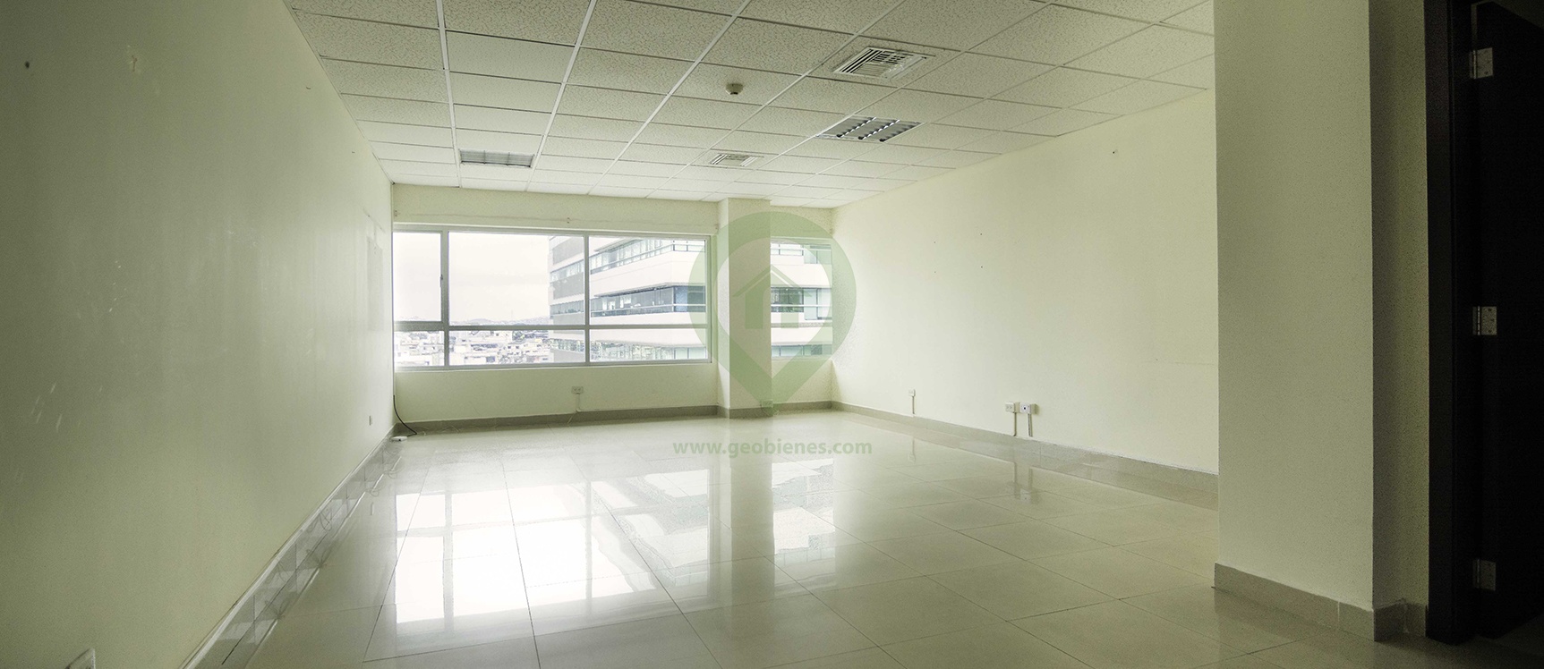 Oficina en alquiler en Centro Empresarial Colón norte de Guayaquil GeoBienes - Oficina en alquiler en Centro Empresarial Colón norte de Guayaquil - Plusvalia Guayaquil Casas de venta y alquiler Inmobiliaria Ecuador