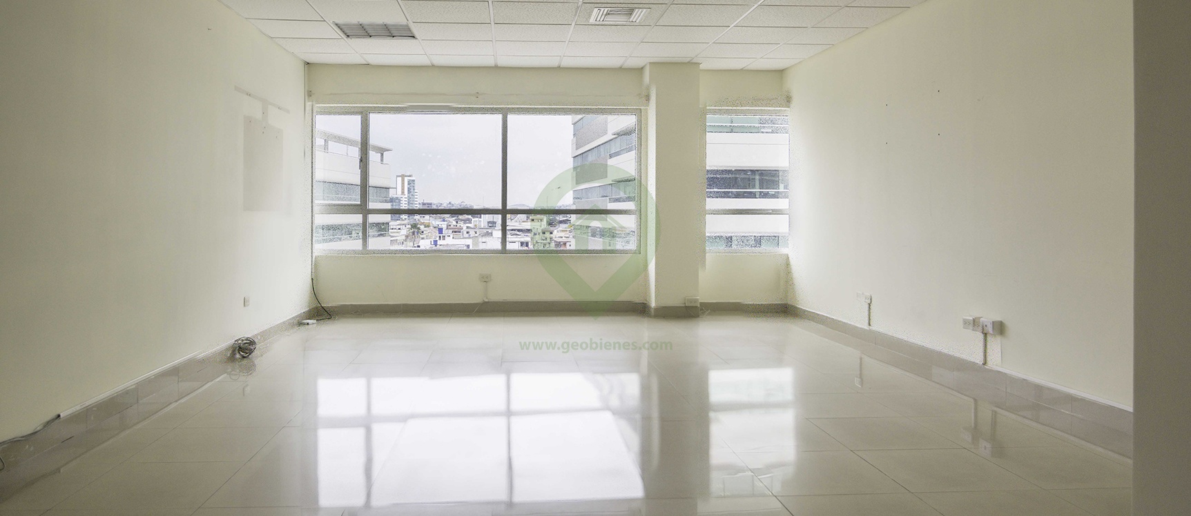 Oficina en alquiler en Centro Empresarial Colón norte de Guayaquil GeoBienes - Oficina en alquiler en Centro Empresarial Colón norte de Guayaquil - Plusvalia Guayaquil Casas de venta y alquiler Inmobiliaria Ecuador