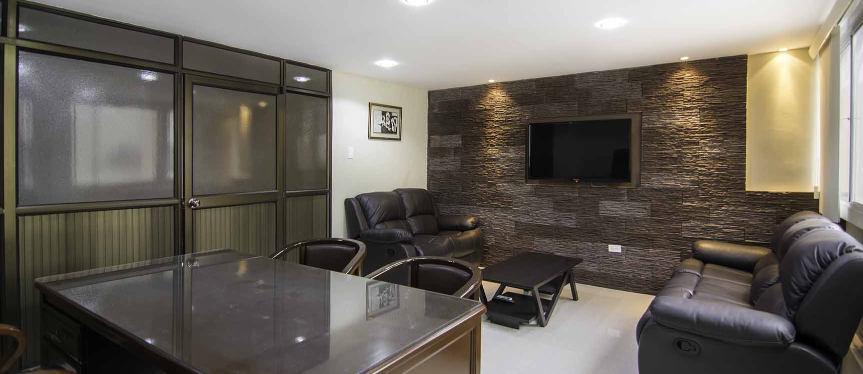 Oficina en alquiler en Chile y Aguirre centro de Guayaquil GeoBienes - Oficina en alquiler en Chile y Aguirre centro de Guayaquil - Plusvalia Guayaquil Casas de venta y alquiler Inmobiliaria Ecuador