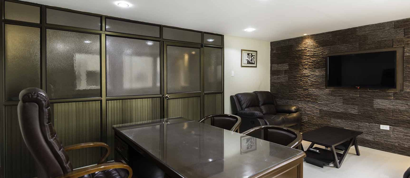Oficina en alquiler en Chile y Aguirre centro de Guayaquil GeoBienes - Oficina en alquiler en Chile y Aguirre centro de Guayaquil - Plusvalia Guayaquil Casas de venta y alquiler Inmobiliaria Ecuador