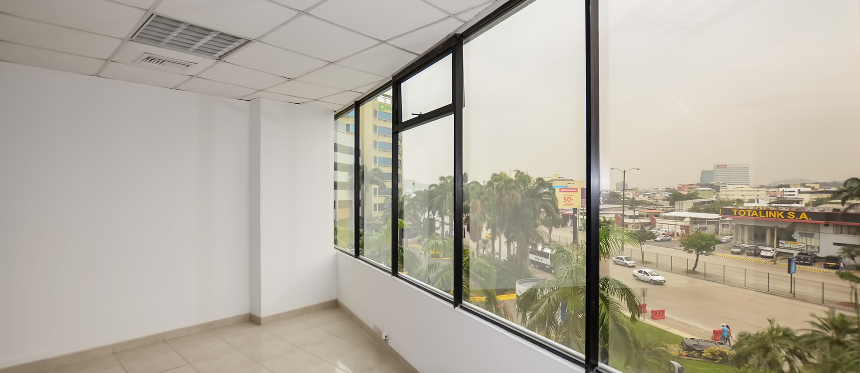 GeoBienes - Oficina en alquiler en Edificio Executive Center sector norte de Guayaquil - Plusvalia Guayaquil Casas de venta y alquiler Inmobiliaria Ecuador