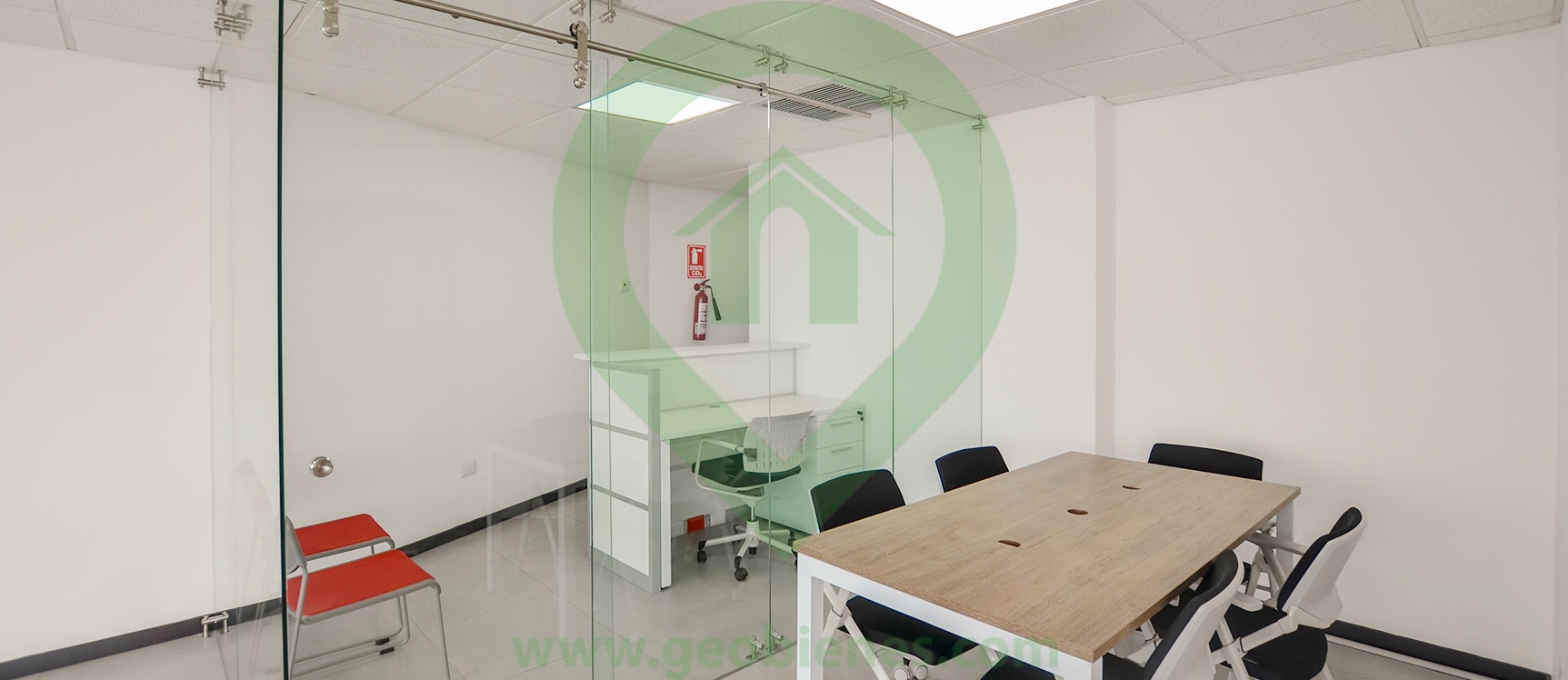 Oficina en alquiler en edificio The Point centro de Guayaquil GeoBienes - Oficina en alquiler en edificio The Point centro de Guayaquil - Plusvalia Guayaquil Casas de venta y alquiler Inmobiliaria Ecuador