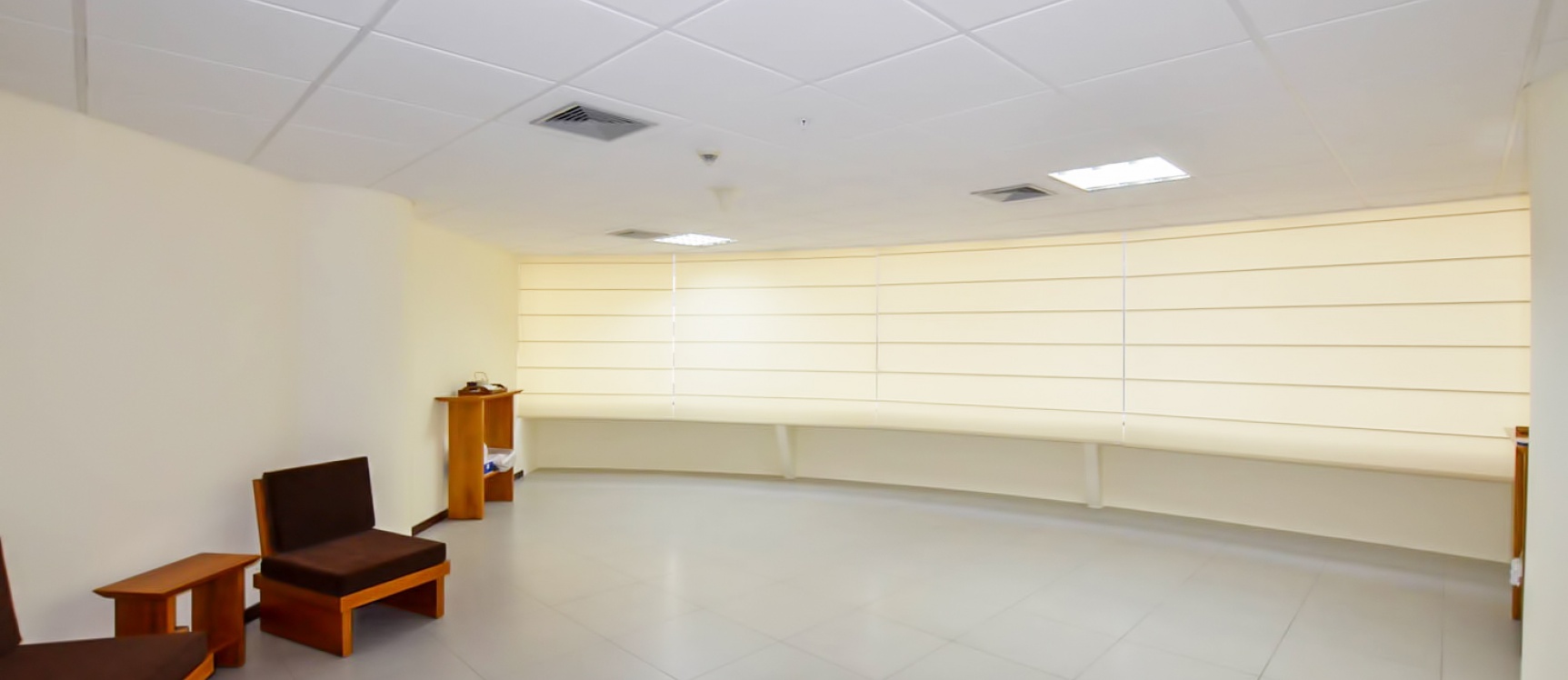 Oficina en alquiler en edificio The Point sector centro de Guayaquil GeoBienes - Oficina en alquiler en edificio The Point sector centro de Guayaquil - Plusvalia Guayaquil Casas de venta y alquiler Inmobiliaria Ecuador