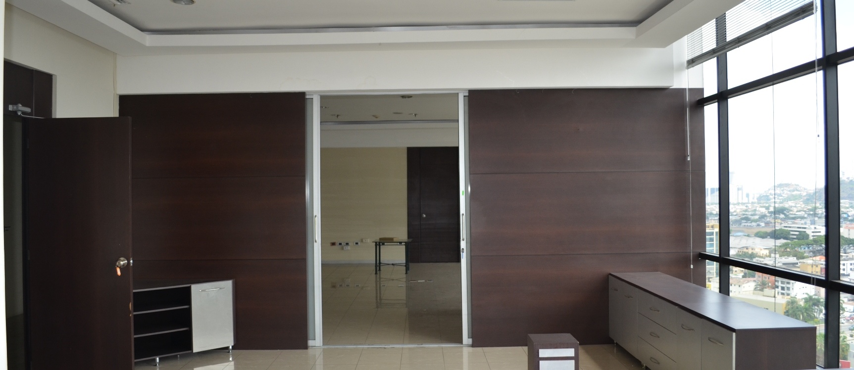 Oficina en alquiler en Edificio World Trade Center sector Norte GeoBienes - Oficina en alquiler en Edificio World Trade Center sector Norte - Plusvalia Guayaquil Casas de venta y alquiler Inmobiliaria Ecuador