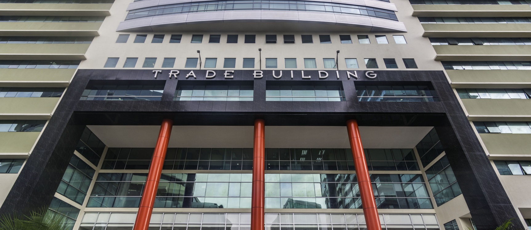 Oficina en alquiler en el Edif. Trade Building GeoBienes - Oficina en alquiler en el Edif. Trade Building - Plusvalia Guayaquil Casas de venta y alquiler Inmobiliaria Ecuador