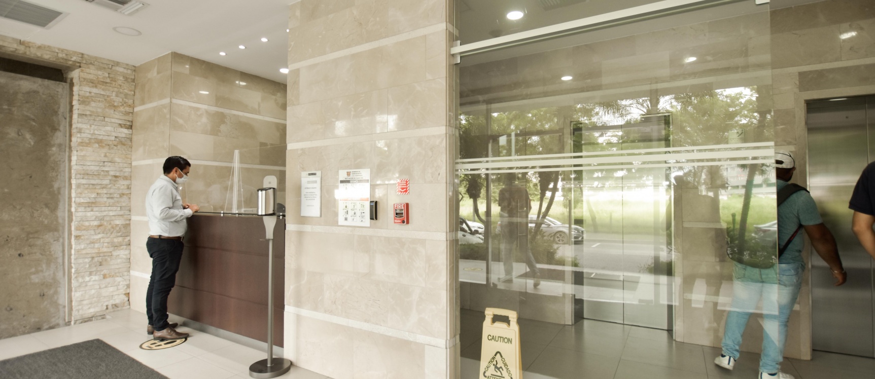 Oficina en alquiler en el Edificio SBC Office Center, Vía Samborondón GeoBienes - Oficina en alquiler en el Edificio SBC Office Center, Vía Samborondón - Plusvalia Guayaquil Casas de venta y alquiler Inmobiliaria Ecuador