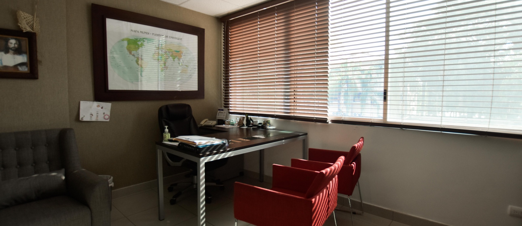 Oficina en alquiler en el Edificio SBC Office Center, Vía Samborondón GeoBienes - Oficina en alquiler en el Edificio SBC Office Center, Vía Samborondón - Plusvalia Guayaquil Casas de venta y alquiler Inmobiliaria Ecuador