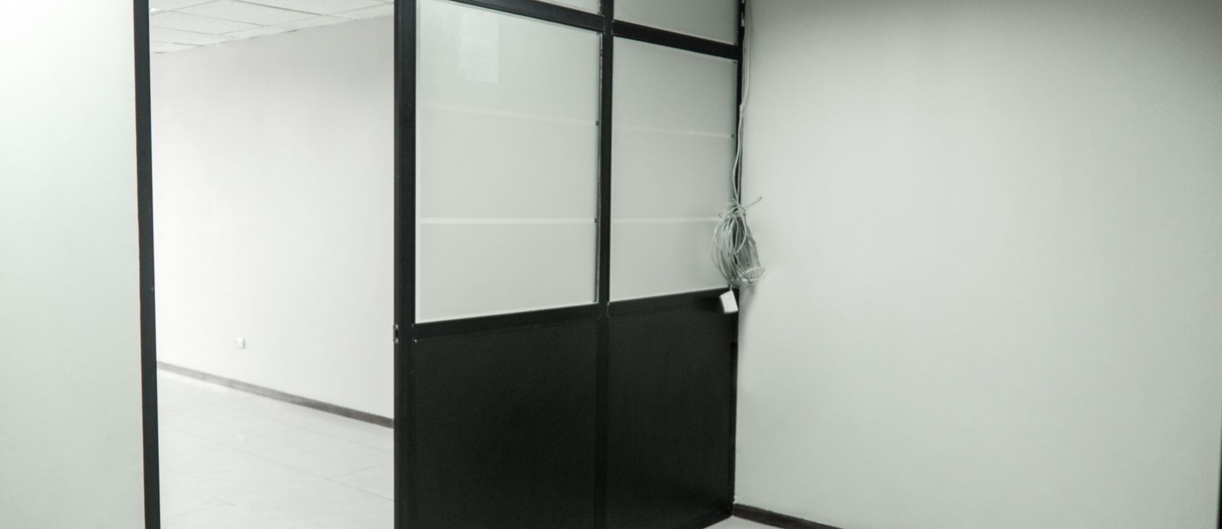 Oficina en alquiler en el Edificio Trade Building, Norte de Guayaquil GeoBienes - Oficina en alquiler en el Edificio Trade Building, Norte de Guayaquil - Plusvalia Guayaquil Casas de venta y alquiler Inmobiliaria Ecuador