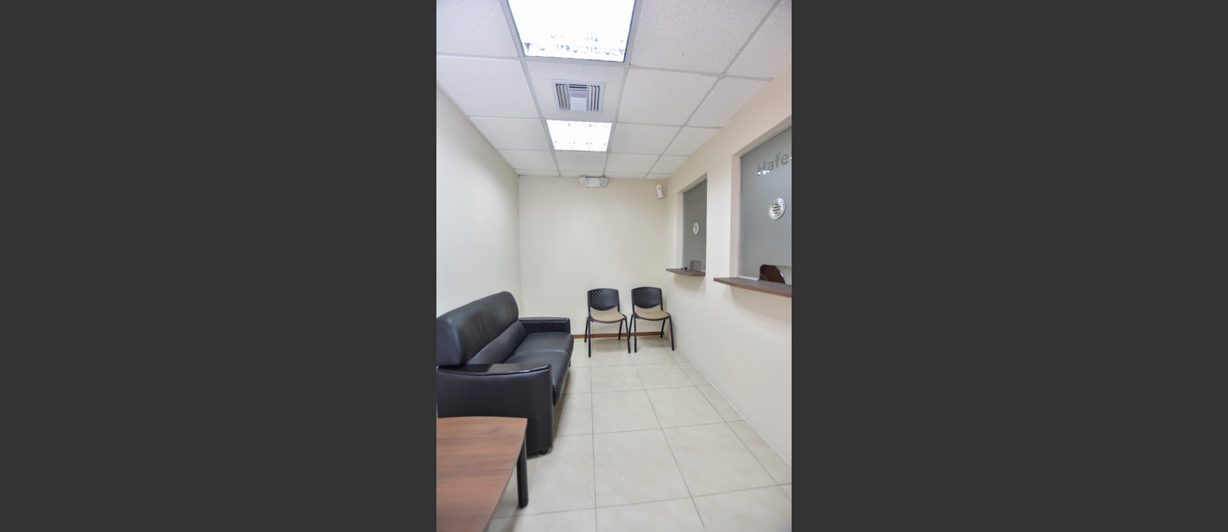 GeoBienes - Oficina en alquiler en el Edificio Trade Building, Norte de Guayaquil  - Plusvalia Guayaquil Casas de venta y alquiler Inmobiliaria Ecuador