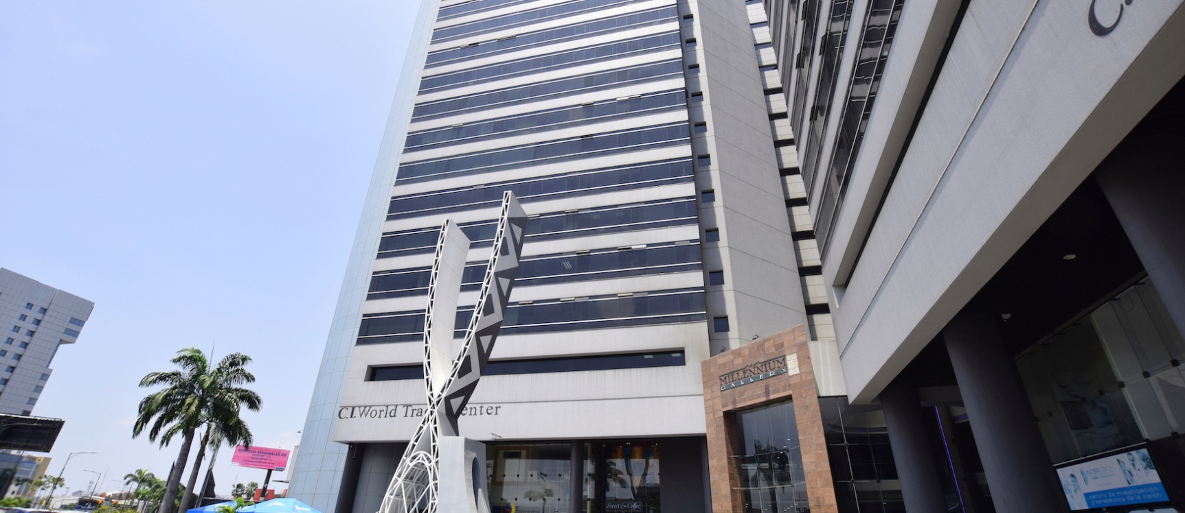 Oficina en alquiler en el Edificio World Trade Center, Norte de Guayaquil GeoBienes - Oficina en alquiler en el Edificio World Trade Center, Norte de Guayaquil - Plusvalia Guayaquil Casas de venta y alquiler Inmobiliaria Ecuador