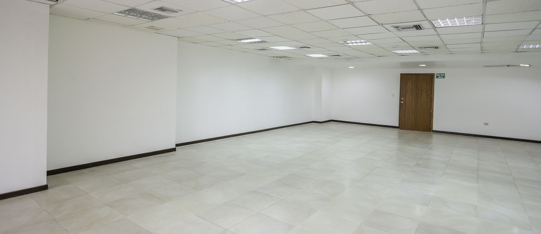 Oficina en alquiler en el Hotel Sonesta, Norte de Guayaquil GeoBienes - Oficina en alquiler en el Hotel Sonesta, Norte de Guayaquil - Plusvalia Guayaquil Casas de venta y alquiler Inmobiliaria Ecuador