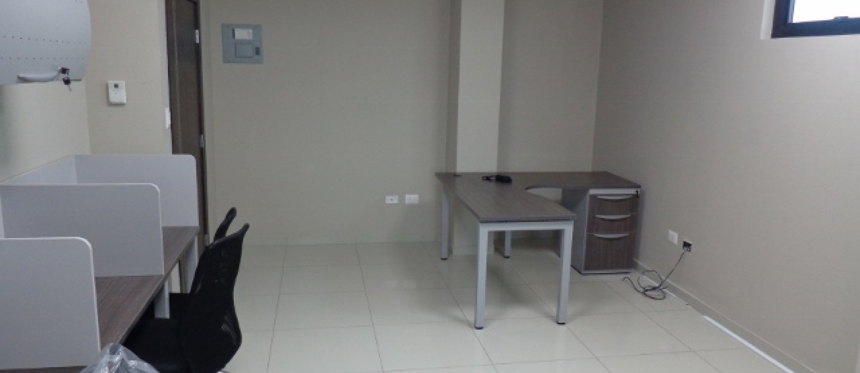 Oficina en Alquiler en El Norte de Guayaquil, Sector Garzota GeoBienes - Oficina en Alquiler en El Norte de Guayaquil, Sector Garzota - Plusvalia Guayaquil Casas de venta y alquiler Inmobiliaria Ecuador