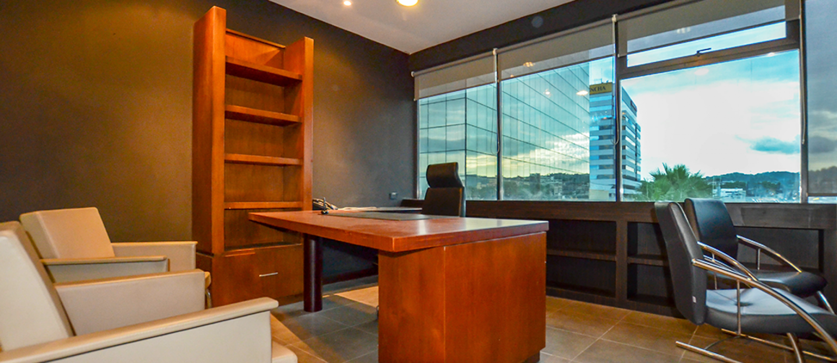 Oficina en alquiler en Kennedy sector norte de Guayaquil GeoBienes - Oficina en alquiler en Kennedy sector norte de Guayaquil - Plusvalia Guayaquil Casas de venta y alquiler Inmobiliaria Ecuador