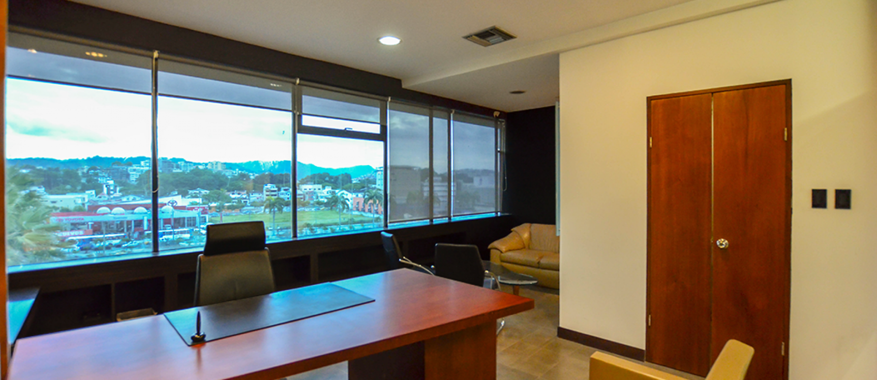 Oficina en alquiler en Kennedy sector norte de Guayaquil GeoBienes - Oficina en alquiler en Kennedy sector norte de Guayaquil - Plusvalia Guayaquil Casas de venta y alquiler Inmobiliaria Ecuador