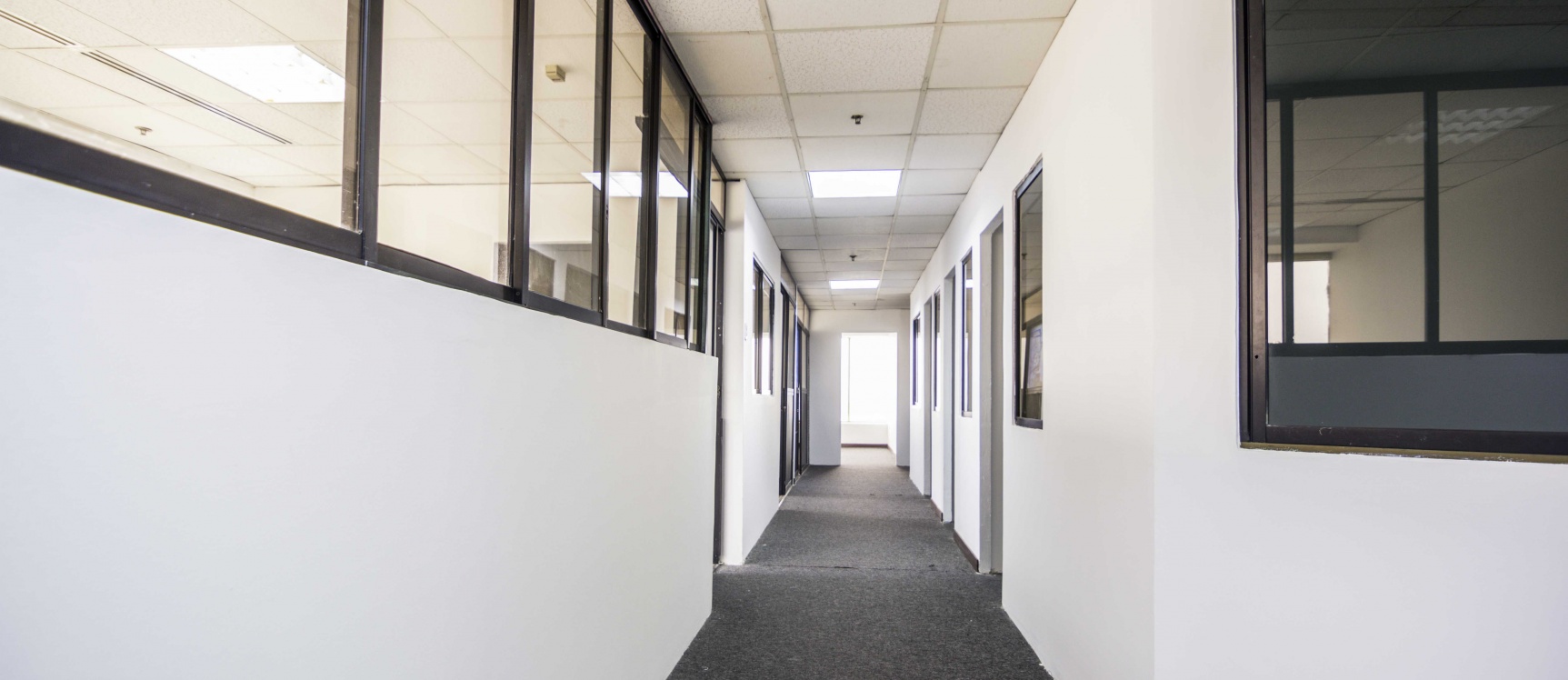 Oficina en alquiler en La Previsora centro de Guayaquil GeoBienes - Oficina en alquiler en La Previsora centro de Guayaquil - Plusvalia Guayaquil Casas de venta y alquiler Inmobiliaria Ecuador