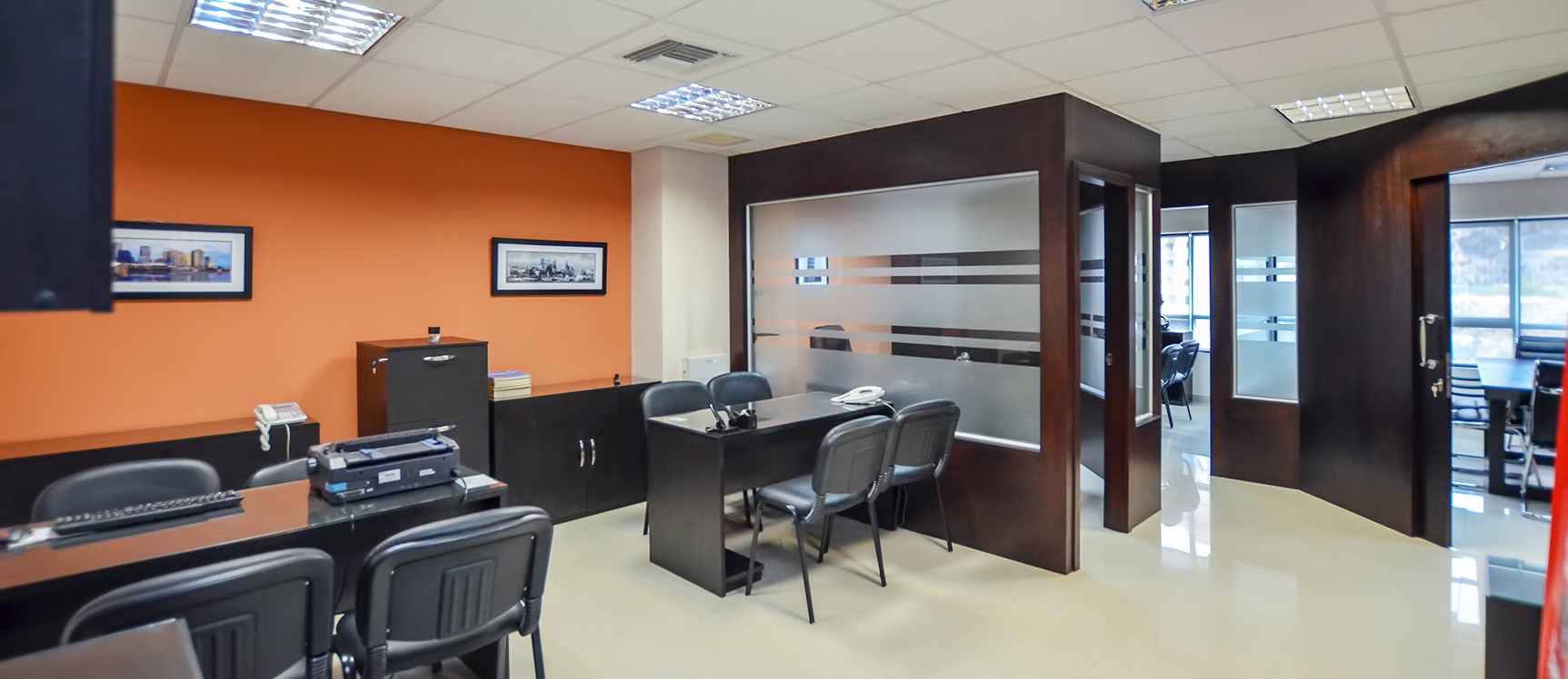 Oficina en alquiler en Parque Empresarial Colón sector norte de Guayaquil GeoBienes - Oficina en alquiler en Parque Empresarial Colón sector norte de Guayaquil - Plusvalia Guayaquil Casas de venta y alquiler Inmobiliaria Ecuador