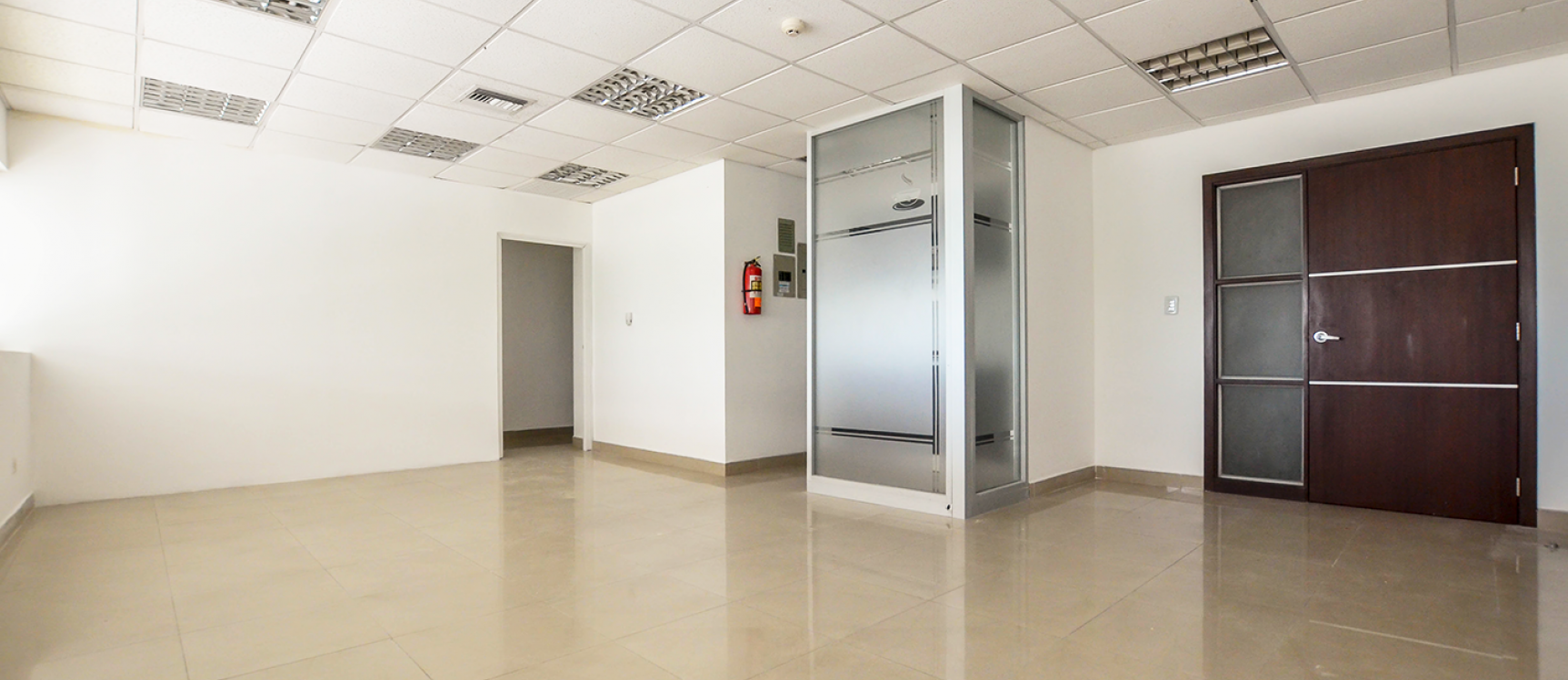 Oficina en alquiler en Parque Empresarial Colón sector norte de Guayaquil GeoBienes - Oficina en alquiler en Parque Empresarial Colón sector norte de Guayaquil - Plusvalia Guayaquil Casas de venta y alquiler Inmobiliaria Ecuador