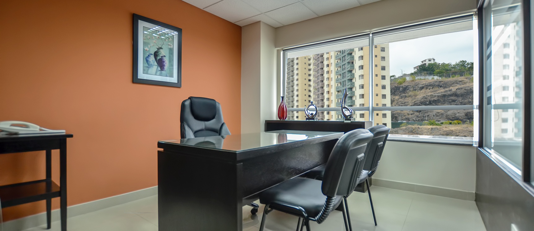 Oficina en alquiler en Parque Empresarial Colón sector norte de Guayaquil GeoBienes - Oficina en alquiler en Parque Empresarial Colón sector norte de Guayaquil - Plusvalia Guayaquil Casas de venta y alquiler Inmobiliaria Ecuador