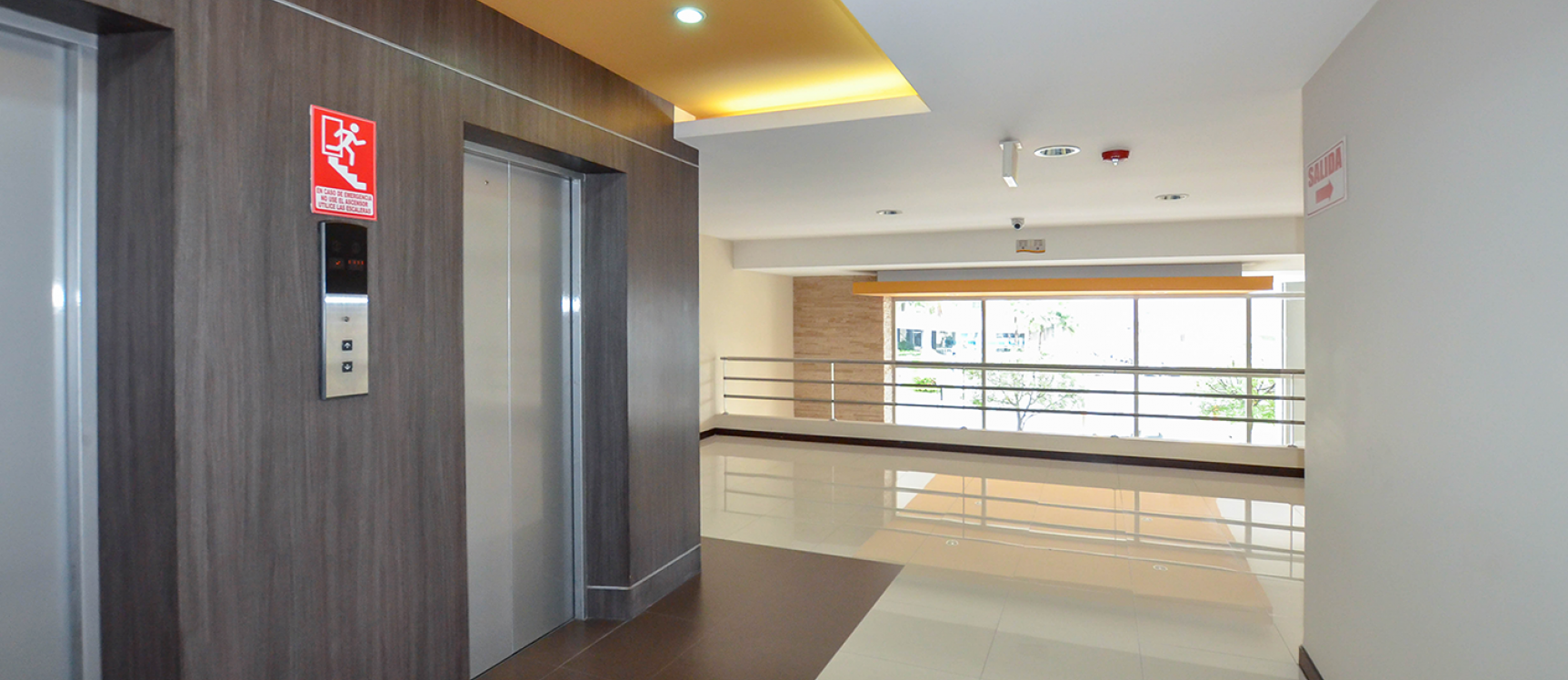 Oficina en alquiler en Parque Empresarial Colón sector norte de Guayaquil GeoBienes - Oficina en alquiler en Parque Empresarial Colón sector norte de Guayaquil - Plusvalia Guayaquil Casas de venta y alquiler Inmobiliaria Ecuador