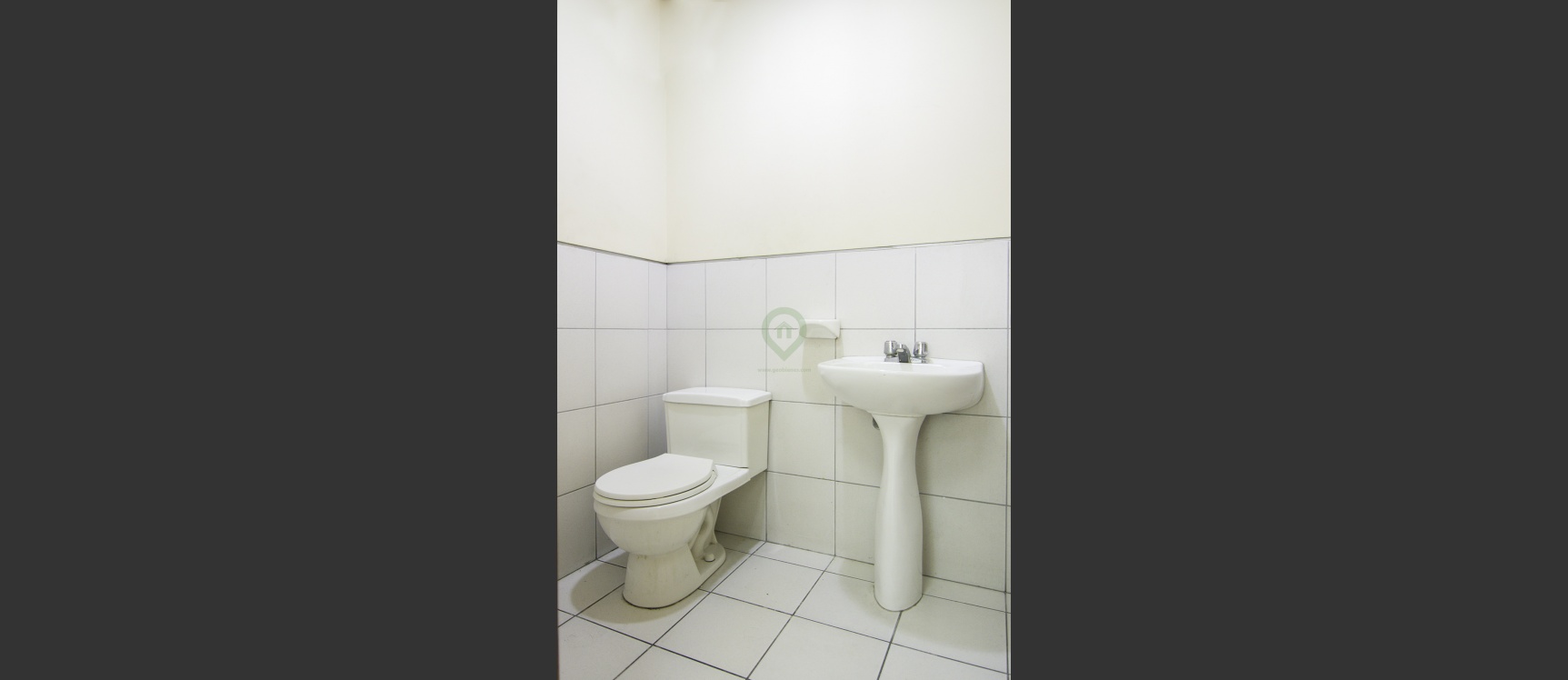 Oficina en alquiler en Professional Center norte de Guayaquil GeoBienes - Oficina en alquiler en Professional Center norte de Guayaquil - Plusvalia Guayaquil Casas de venta y alquiler Inmobiliaria Ecuador