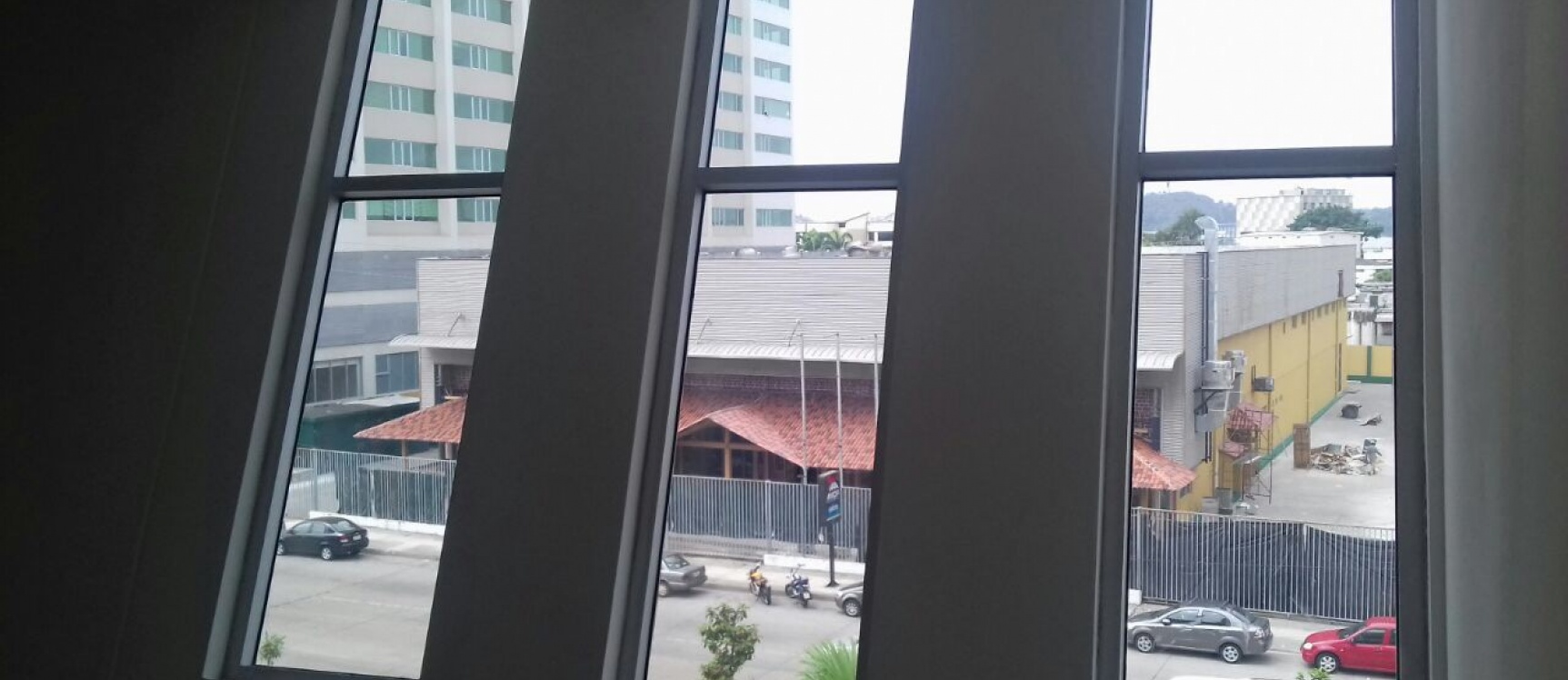Oficina en Alquiler en Sonesta, zonal Mall del Sol - Guayaquil GeoBienes - Oficina en Alquiler en Sonesta, zonal Mall del Sol - Guayaquil - Plusvalia Guayaquil Casas de venta y alquiler Inmobiliaria Ecuador